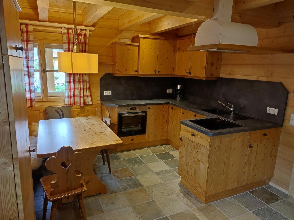 Schlosswirt Chalets & Apartments Großkirchheim Екстериор снимка