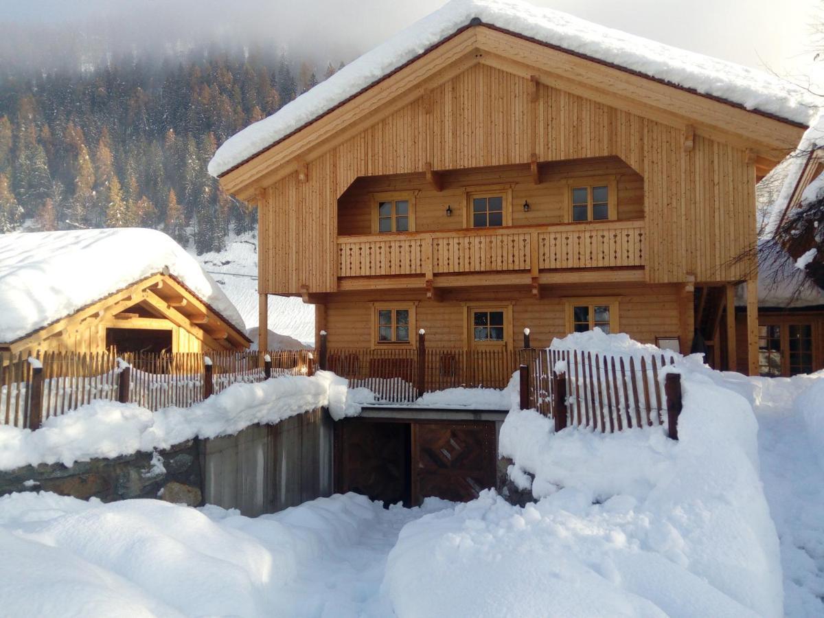Schlosswirt Chalets & Apartments Großkirchheim Екстериор снимка